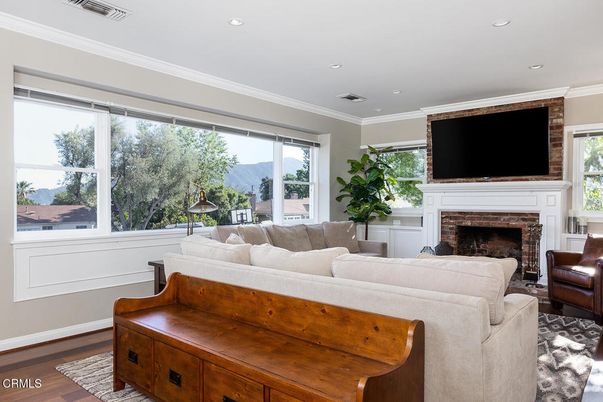 Fireplace, Interior, Living room, Piano, Recessed Lighting, Wood Texture Flooring