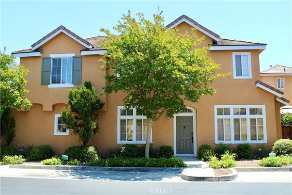 Exterior, Facade, Mediterranean