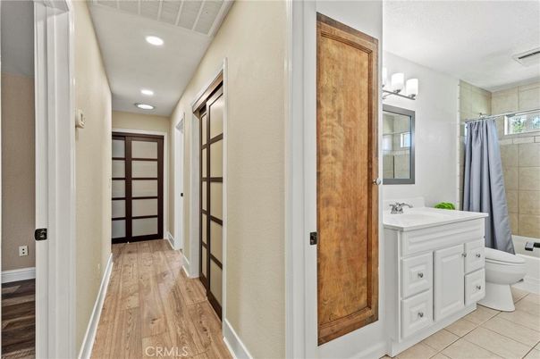 Bathroom, Interior, Recessed Lighting, Wood Texture Flooring