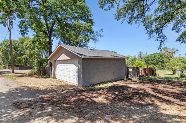 Backyard, Detached Garage, Exterior