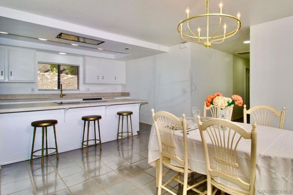 Chandelier, Dining room, Interior, Kitchen, Recessed Lighting