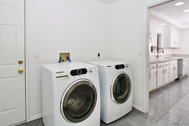 Interior, Recessed Lighting, Washer