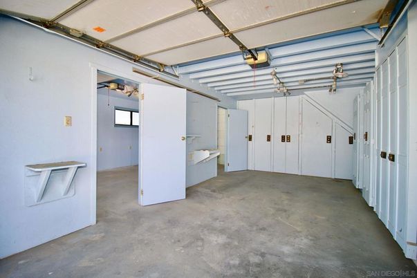 Garage, Interior