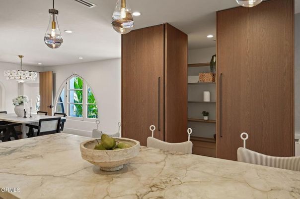 Dining room, Interior, Pendant Lights, Recessed Lighting