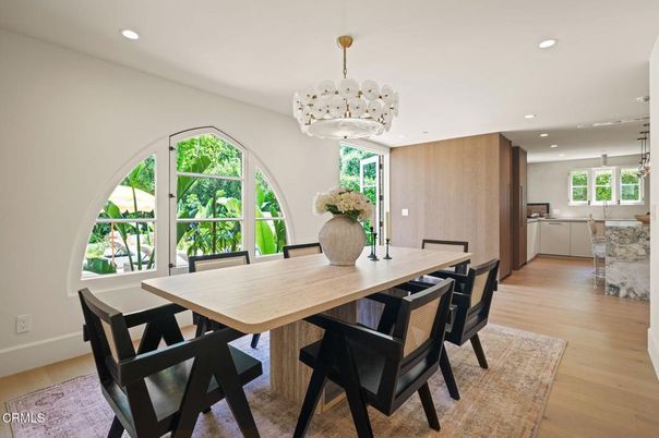 Chandelier, Dining room, Interior, Kitchen, Pendant Lights, Recessed Lighting, Wood Texture Flooring
