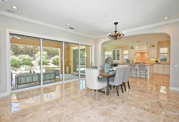 Chandelier, Dining room, Interior, Kitchen, Pendant Lights, Recessed Lighting, Stainless Steel Appliances