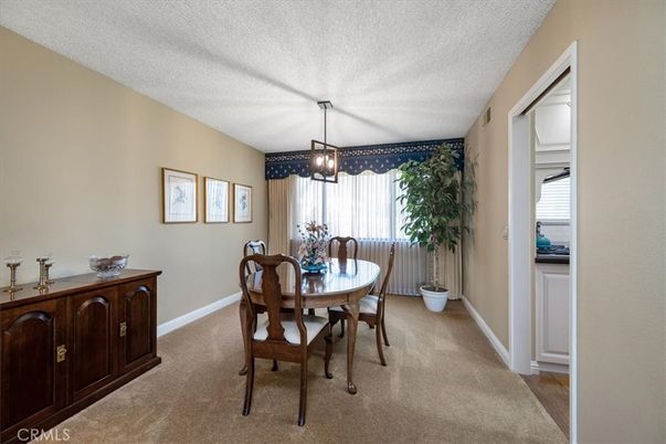 Chandelier, Dining room, Interior, Pendant Lights
