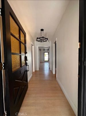 Interior, Pendant Lights, Wood Texture Flooring