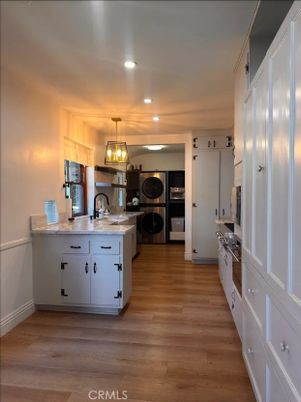 Interior, Kitchen, Pendant Lights, Recessed Lighting, Washer, Wood Texture Flooring