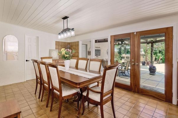 Dining room, Interior, Pendant Lights