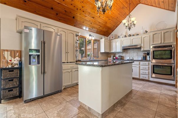 Chandelier, Interior, Kitchen, Stainless Steel Appliances, Wooden Ceilings