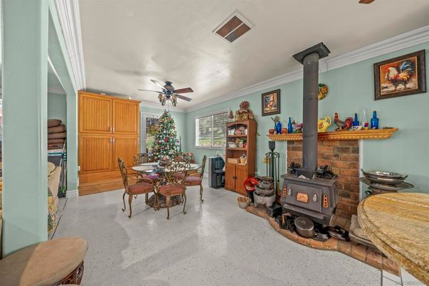 Dining room, Fireplace, Interior