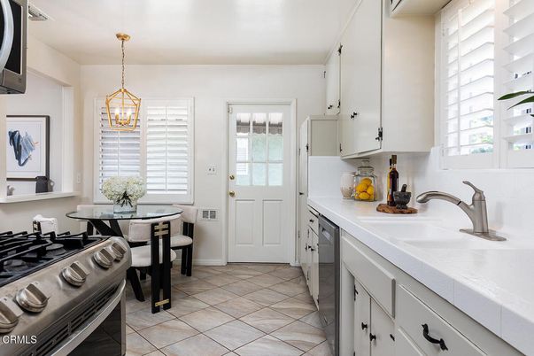 Dining room, Interior, Kitchen, Pendant Lights