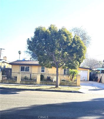 Backyard, Detached Garage, Exterior