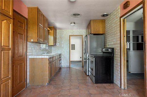 Interior, Kitchen, Tile Countertops