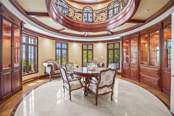 Dining room, Interior, Recessed Lighting
