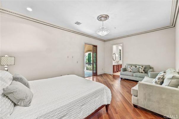 Bedroom, Interior, Pendant Lights, Recessed Lighting, Wood Texture Flooring