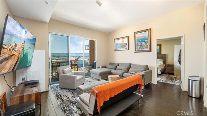 Bedroom, Interior, Living room, Water, Wood Texture Flooring