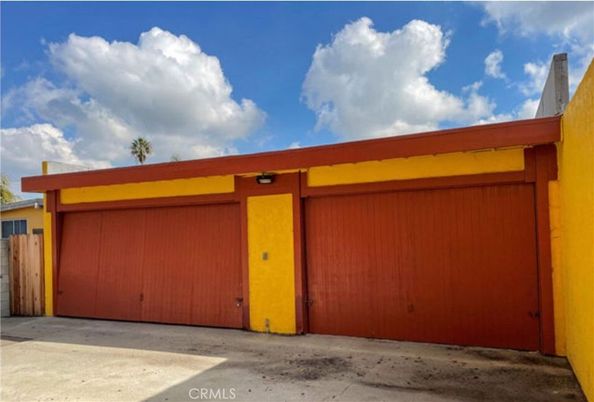 Detached Garage, Exterior