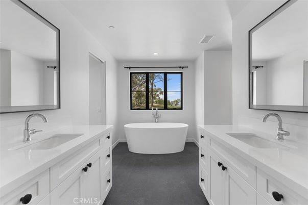 Bathroom, Dual Sink Vanities, Free Standing Baths, Interior, Recessed Lighting