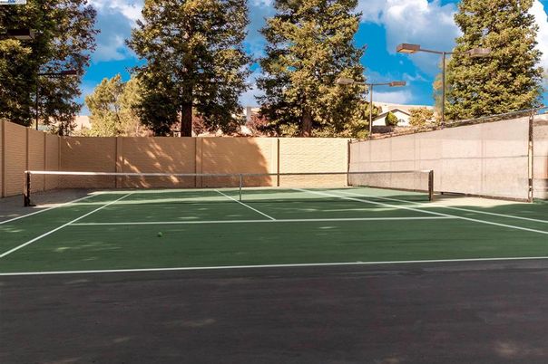 Exterior, Tennis Courts