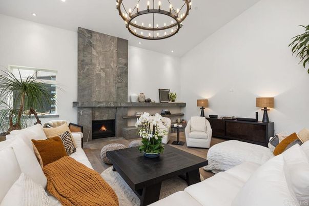 Fireplace, Interior, Living room, Pendant Lights, Recessed Lighting