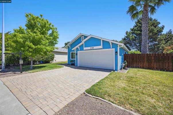 Backyard, Detached Garage, Exterior