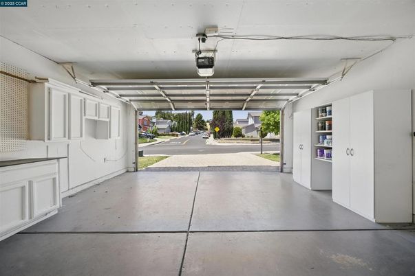 Garage, Interior