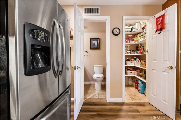 Interior, Washer, Wood Texture Flooring