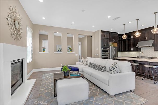 Interior, Kitchen, Living room, Pendant Lights, Recessed Lighting, Stainless Steel Appliances
