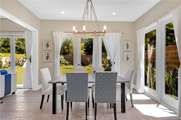 Dining room, Interior, Pendant Lights, Recessed Lighting