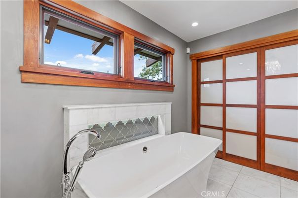 Bathroom, Fireplace, Free Standing Baths, Interior, Recessed Lighting
