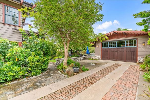 Backyard, Detached Garage, Exterior