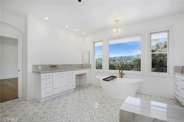 Bathroom, Chandelier, Free Standing Baths, Interior, Recessed Lighting, Wood Texture Flooring