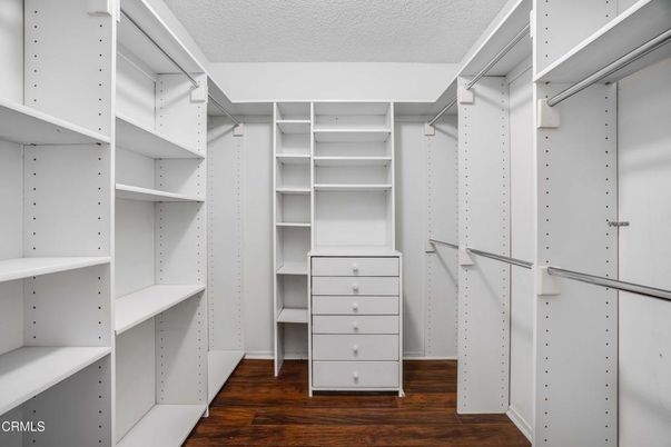Interior, Walk-in Closets, Wood Texture Flooring