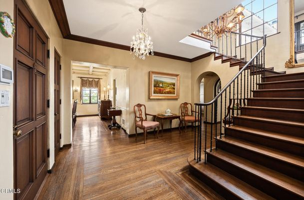 Chandelier, Interior, Wood Texture Flooring