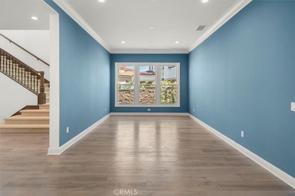 Empty room, Interior, Recessed Lighting, Wood Texture Flooring