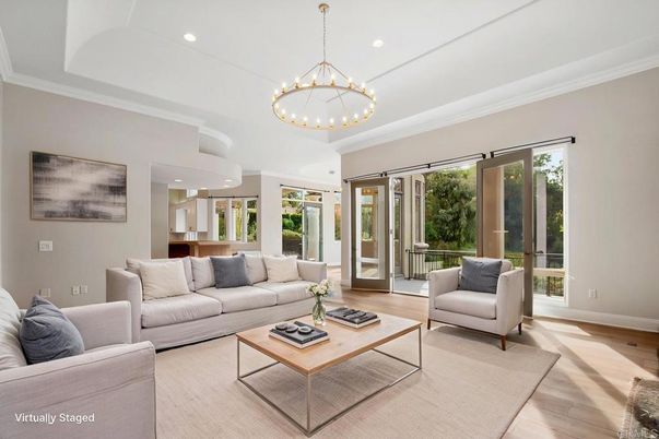 Interior, Living room, Pendant Lights, Recessed Lighting, Wood Texture Flooring