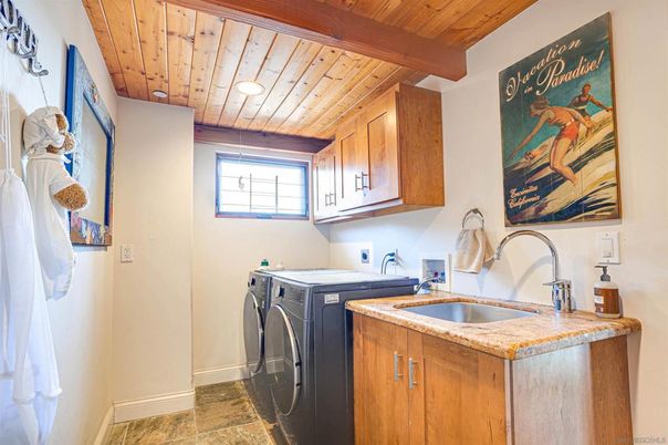 Interior, Recessed Lighting, Washer, Wooden Beams, Wooden Ceilings