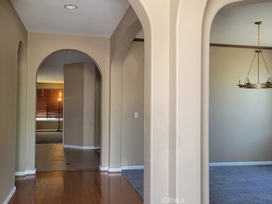 Interior, Pendant Lights, Recessed Lighting, Wood Texture Flooring