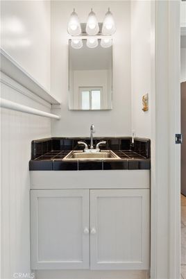 Bathroom, Interior, Tile Countertops
