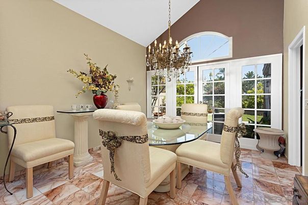 Chandelier, Dining room, Interior