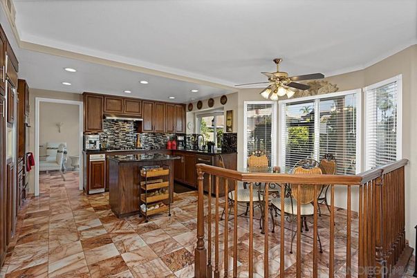 Dining room, Interior, Kitchen, Recessed Lighting