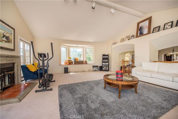 Fireplace, Fitness Equipment, Interior, Living room