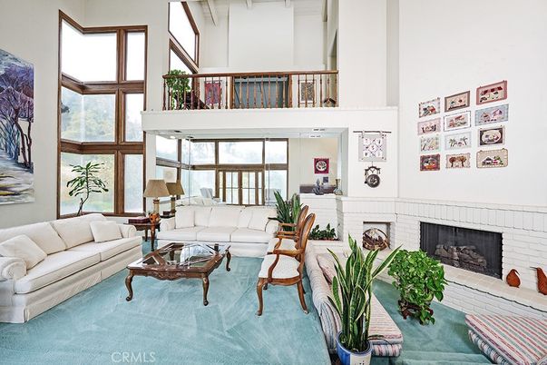 Fireplace, Interior, Living room