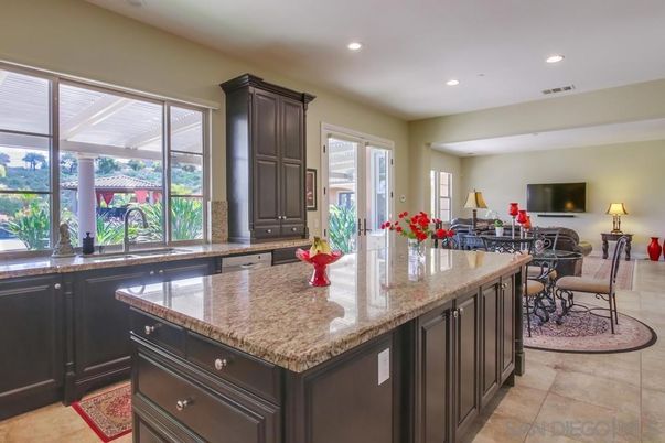 Dining room, Interior, Kitchen, Recessed Lighting