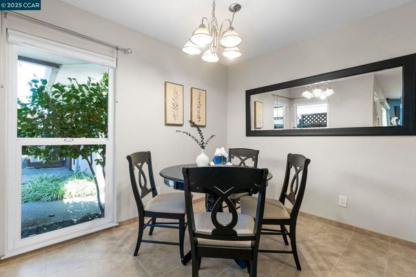Chandelier, Dining room, Interior
