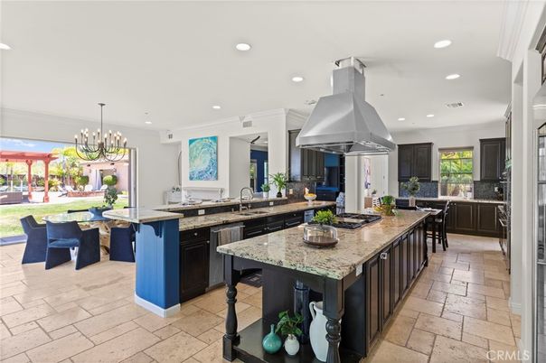 Chandelier, Dining room, Interior, Kitchen, Pendant Lights, Recessed Lighting, Stainless Steel Appliances