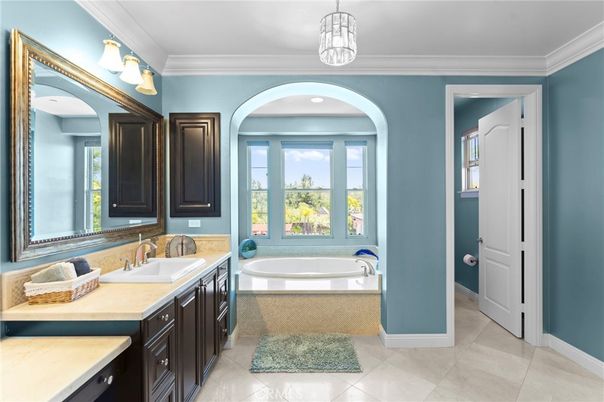 Bathroom, Interior, Recessed Lighting