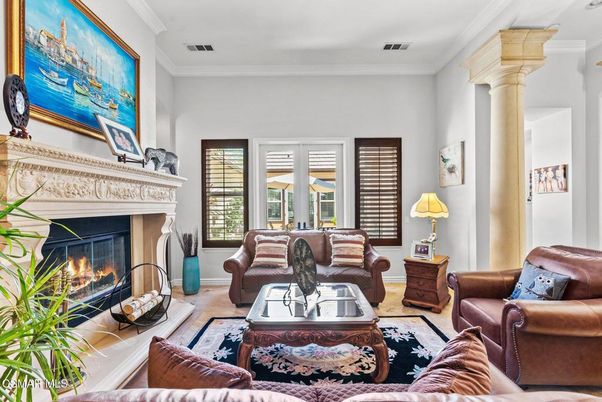 Fireplace, Interior, Living room